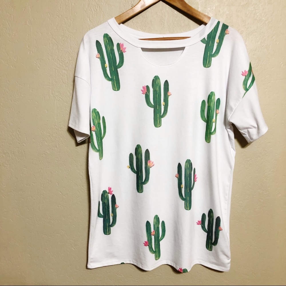 Promesa Cactus Print Distressed Short Sleeve Tee‎ with Cutout - Picture 2 of 6